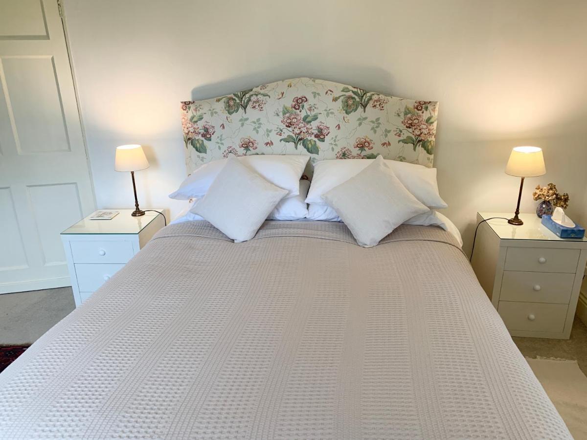 Dalton House Bed And Breakfast Екстер'єр фото